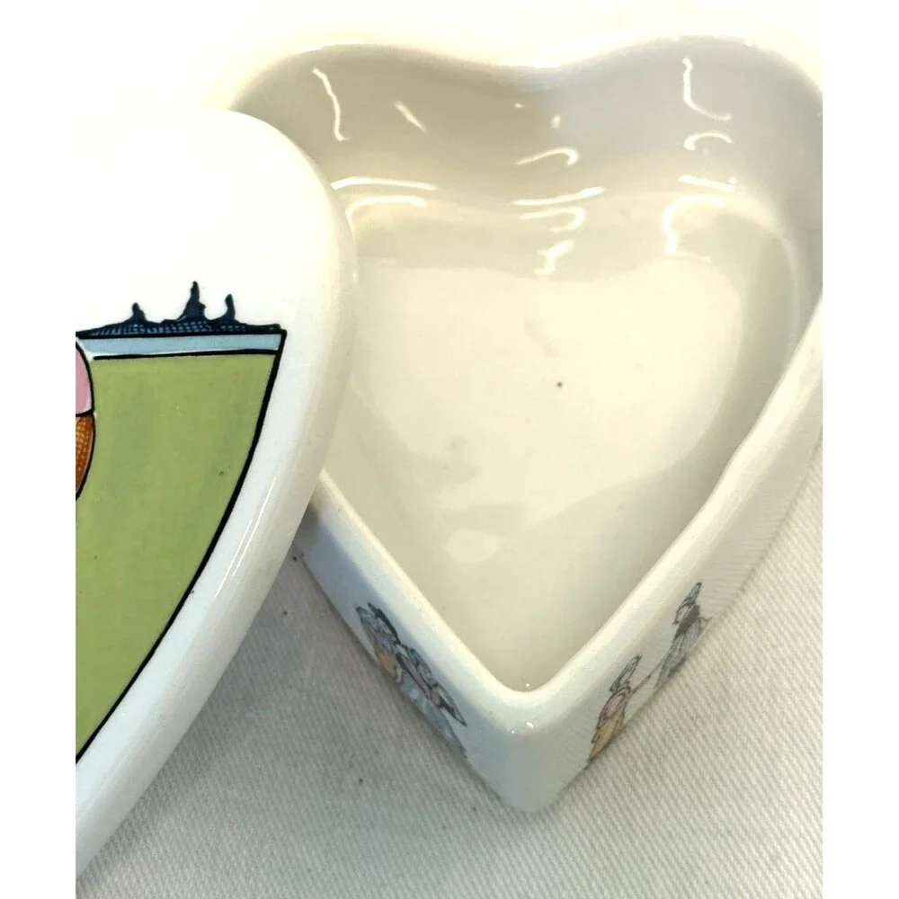 Heart Shape Trinket Box Polychroom Regina Gouda Handpainted Delftware Holland